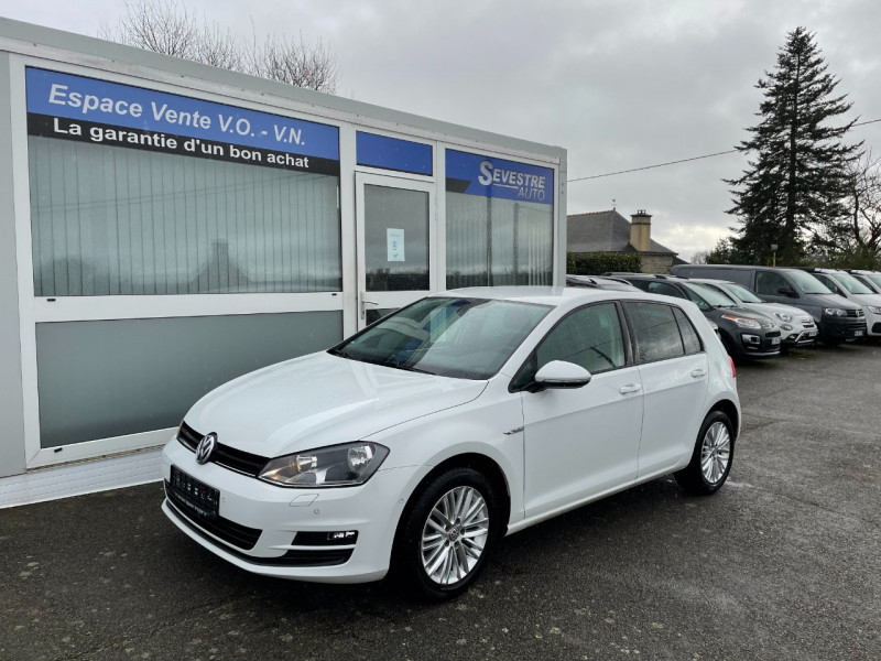 Réservez votre Volkswagen GOLF VII 1.2 TSI 105CH BLUEMOTION TECHNOLOGY CONFORTLINE 5P chez